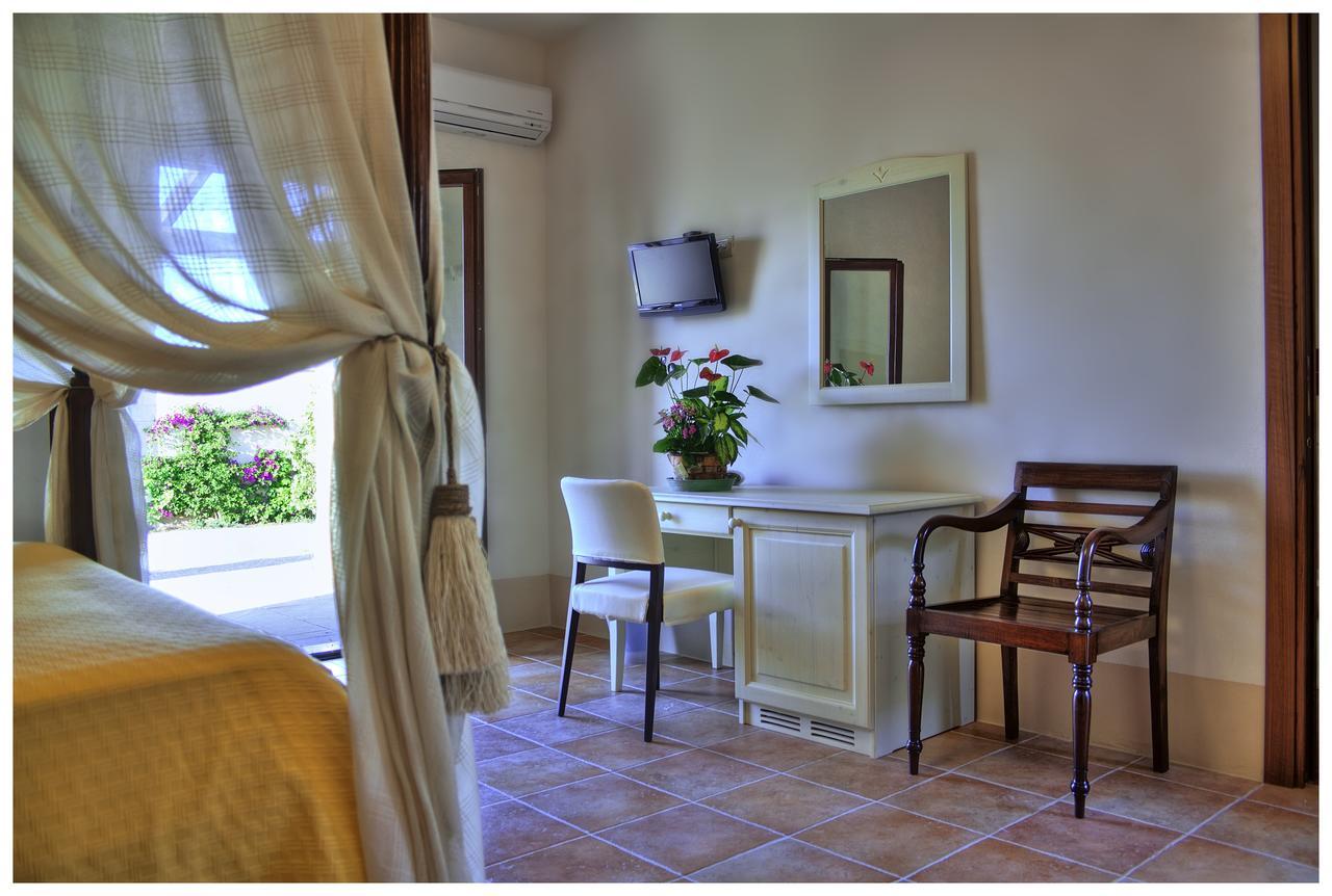 Masseria Li Campi Cavallino di Lecce Bagian luar foto
