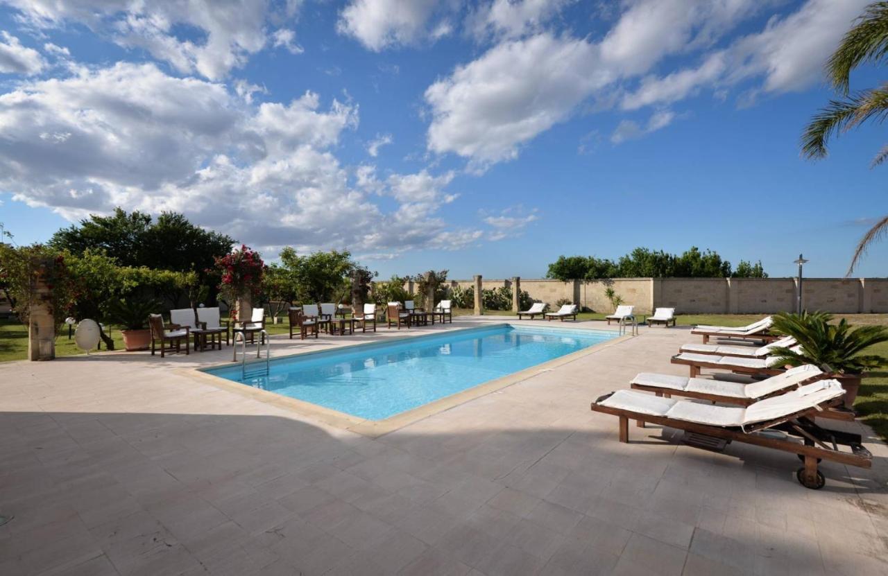 Masseria Li Campi Cavallino di Lecce Bagian luar foto